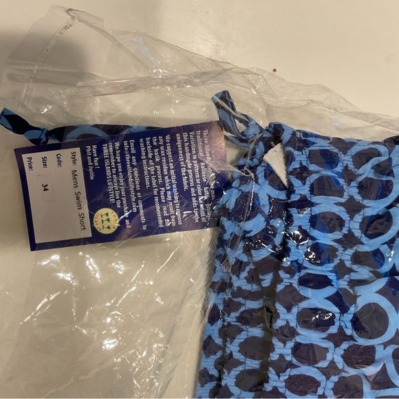 NWT three Islands men’s swim shirts sz 34 with drawstring and two side pockets - Picture 2 of 6